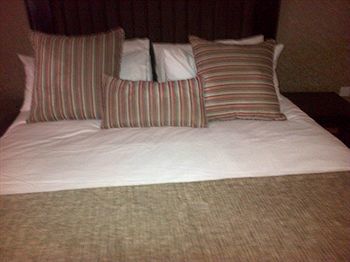 Quo Vadis Hotel Abuja Bagian luar foto