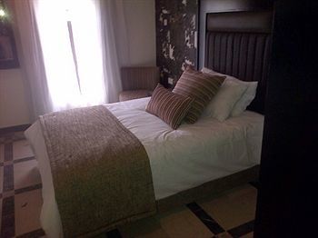Quo Vadis Hotel Abuja Bagian luar foto